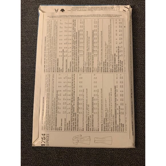 Simplicity Pattern 1754 Project Runway Dress Sizes 12-20 uncut - Picture 2 of 2
